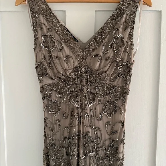 Mother of the Bride/Groom Gown - PisarroNights Size 8. - Picture 5 of 12